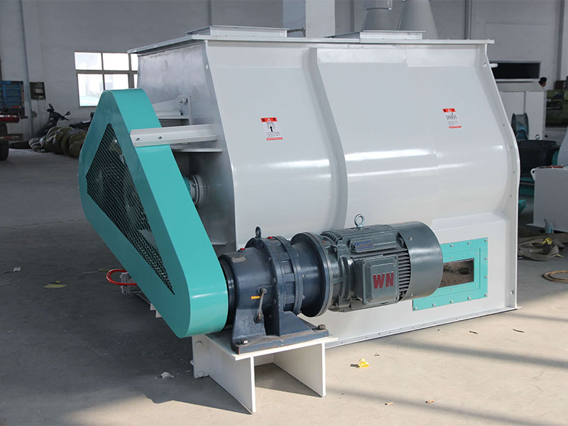 feed mixing machine